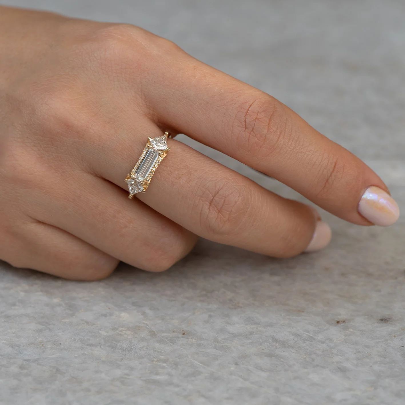 Baguette cut engagement  ring with kite diamonds - Image 6