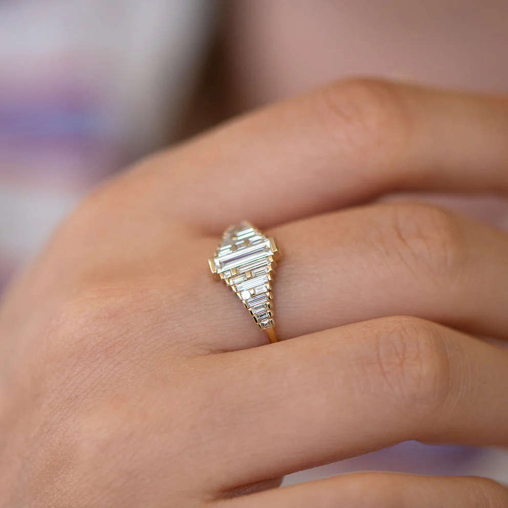 Baguette Diamond Ring with Gradient Diamonds and Gold Details - Image 7