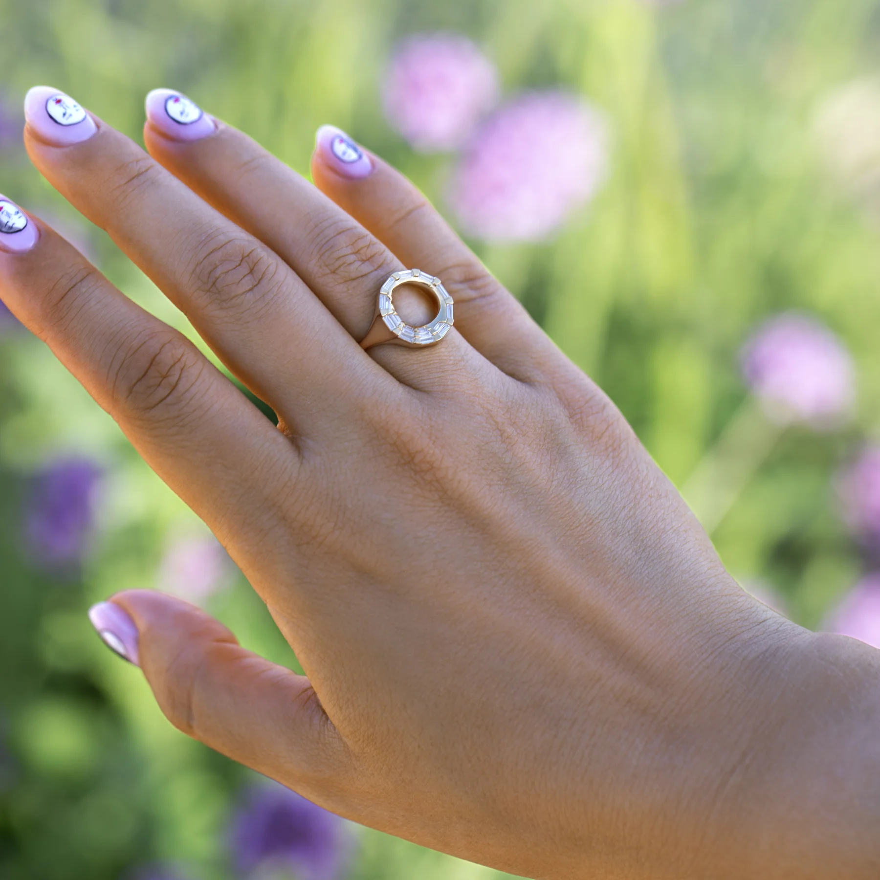 Cirrus Baguette Diamond & Gold Open Circle Ring - Image 8