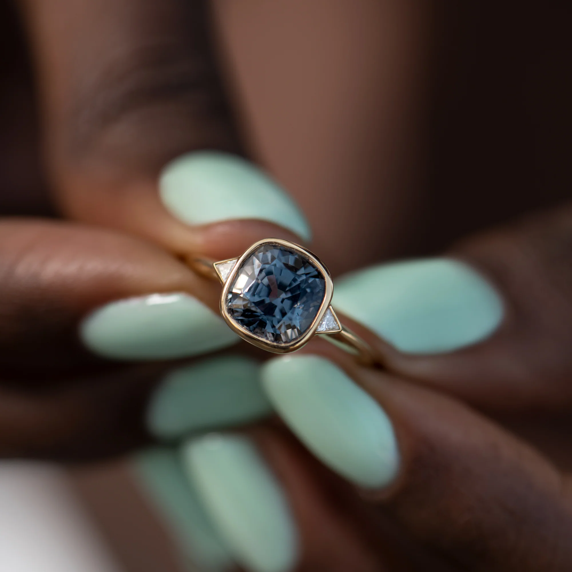 Gray Spinel Engagement Ring with a Golden Zigzag Setting - OOAK - Image 6