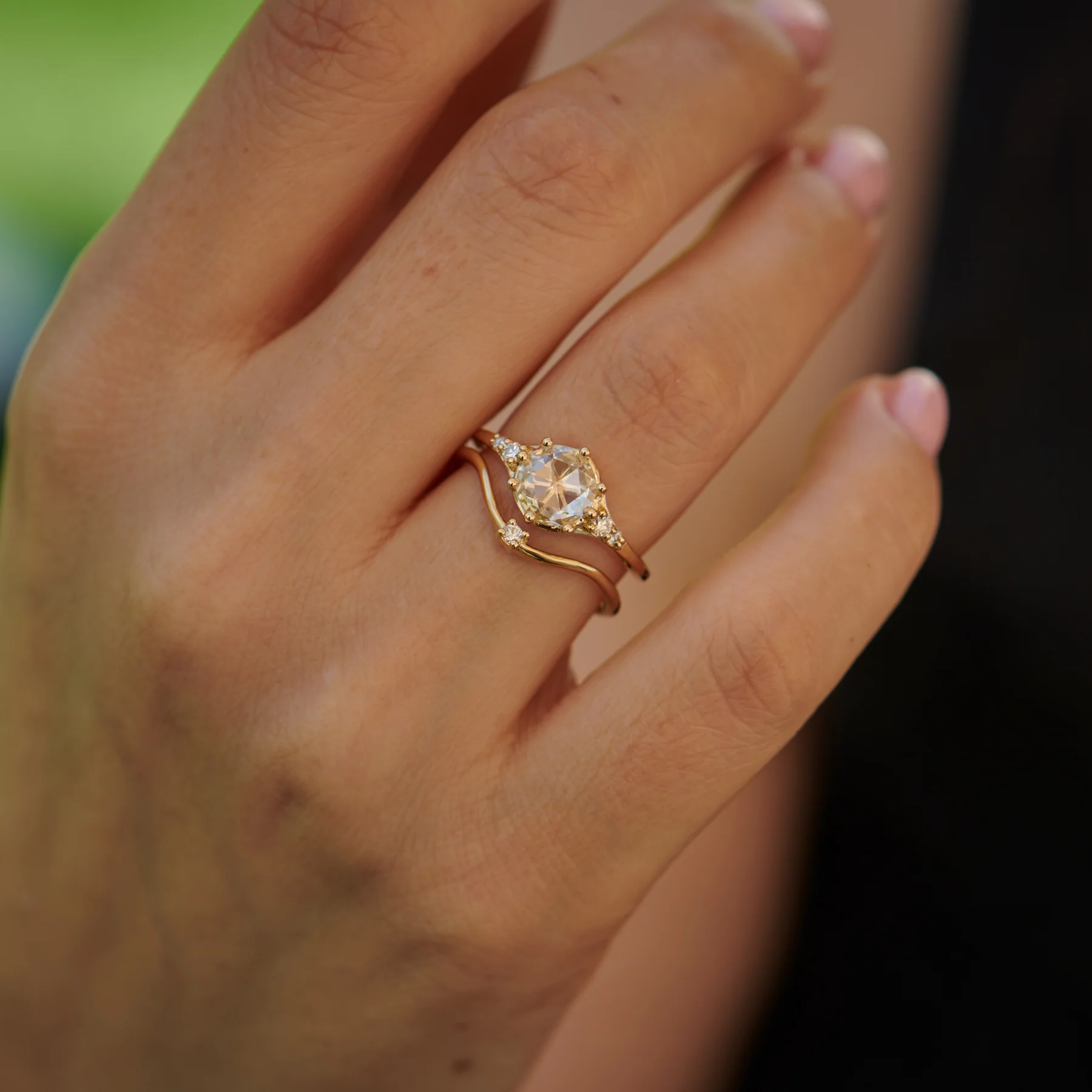 Curved Golden Band Embellished with a Brilliant Diamond - Image 5