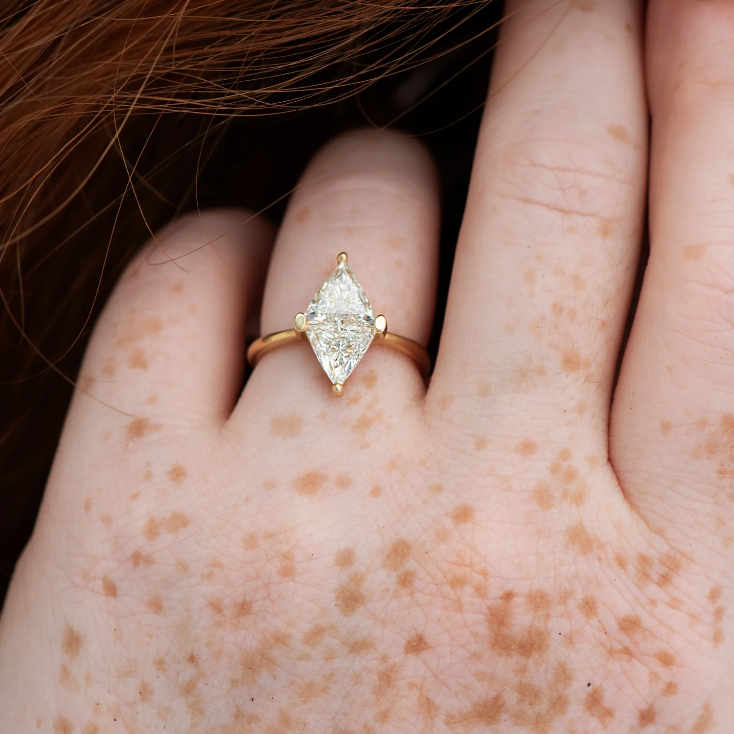 Diamond Rhombus Engagement Ring with Triangle Cut Diamonds - Image 6