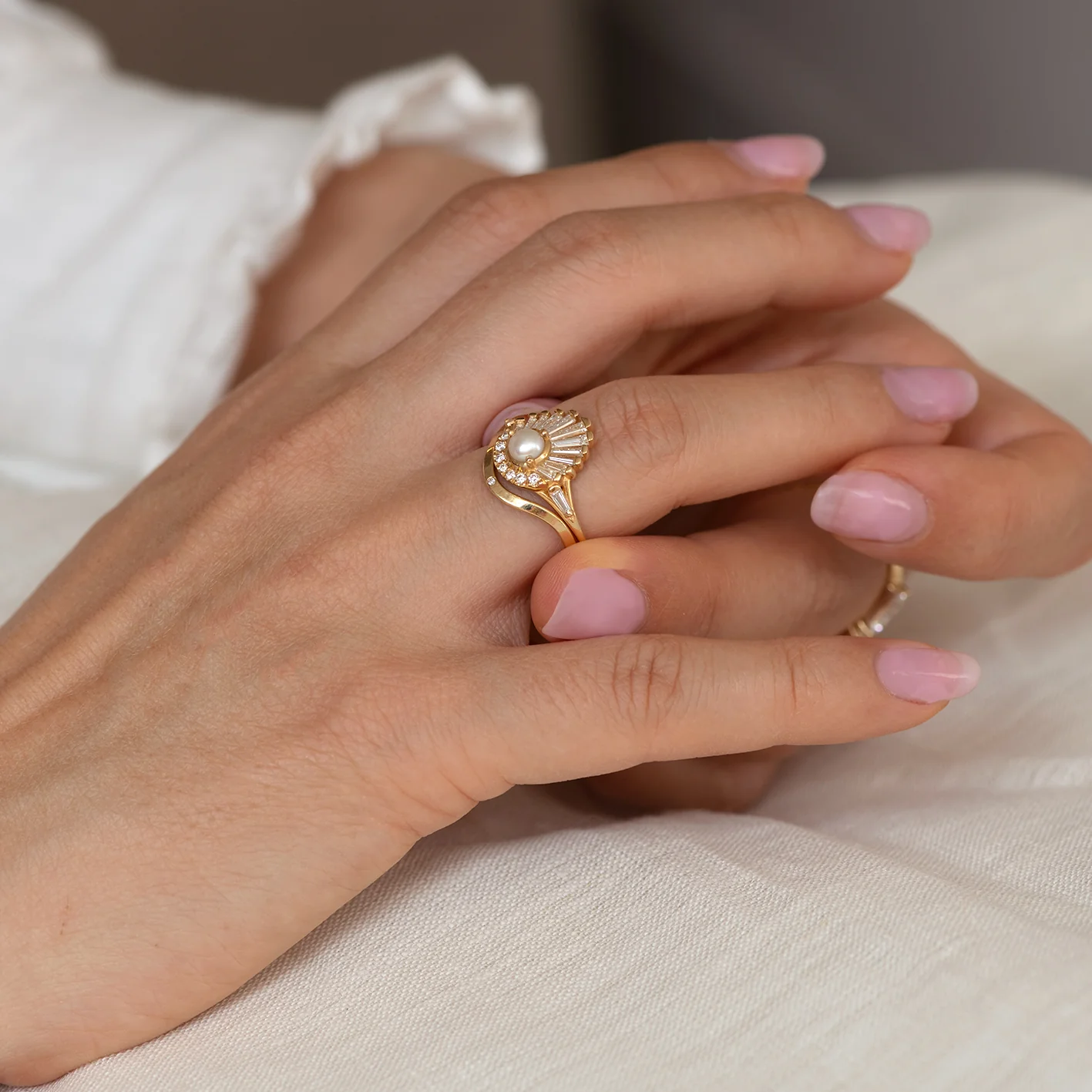 Diamond Seashell Ring Set with Freshwater Pearl - Image 4