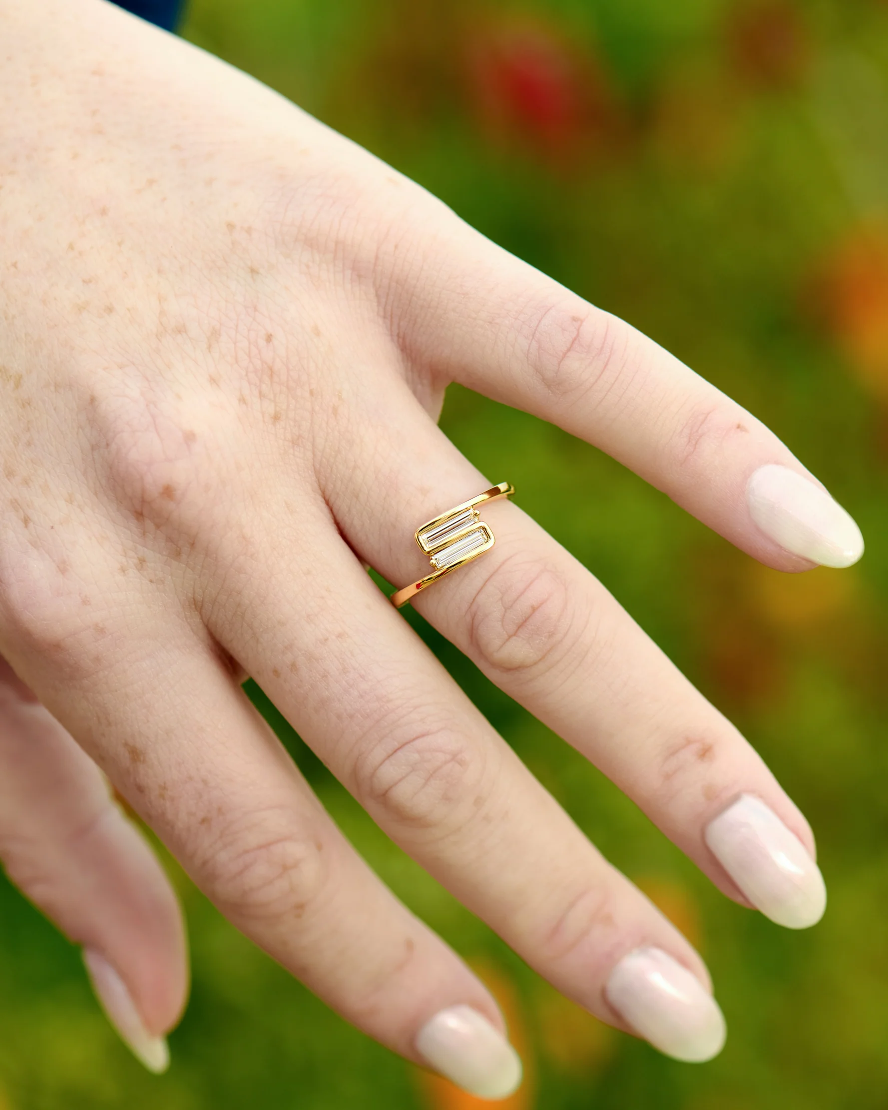 Embrace Toi et Moi Ring with Baguette Diamonds - Image 3