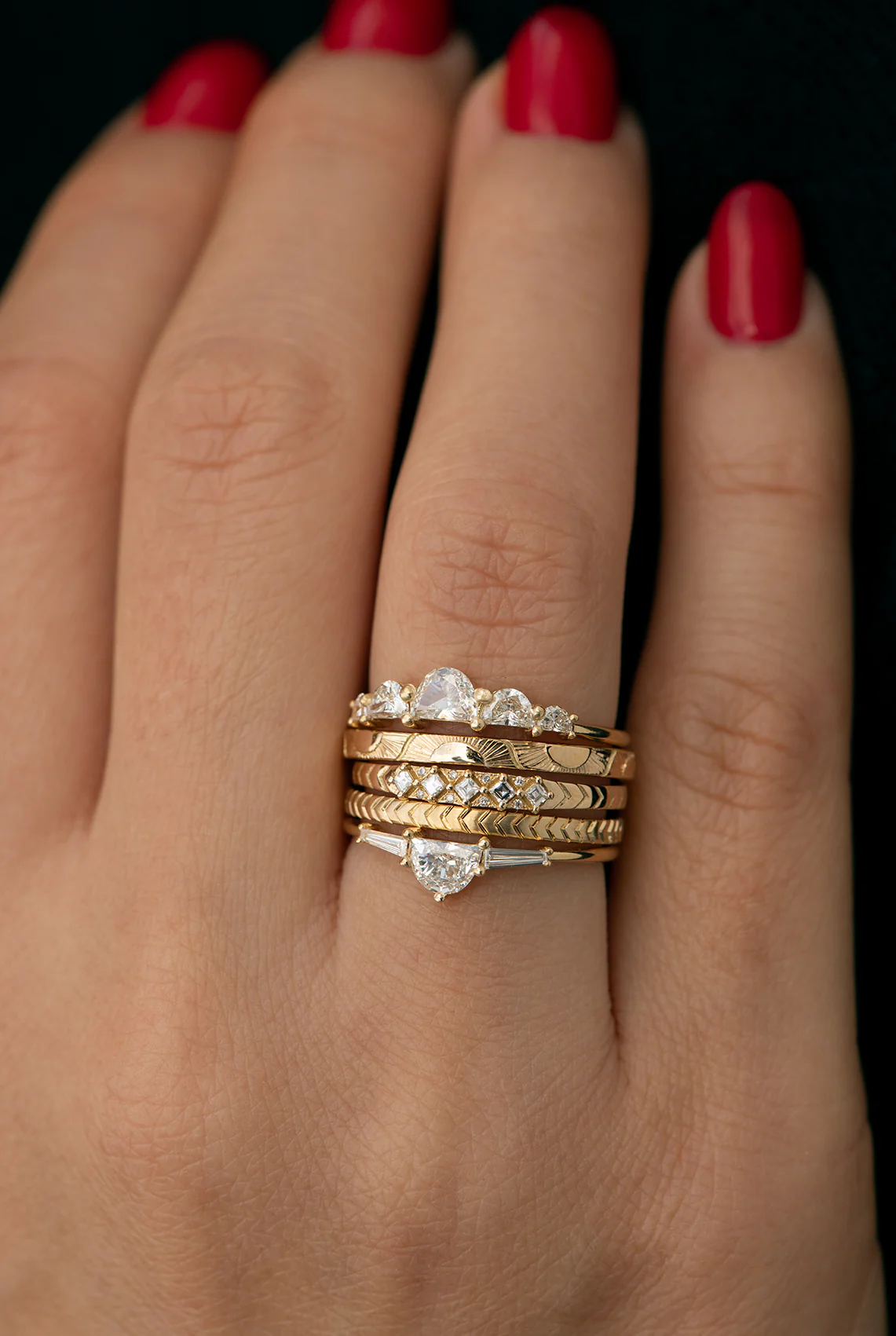 Engraved Chevron Pattern Wedding Band with Carre Diamonds - Image 7