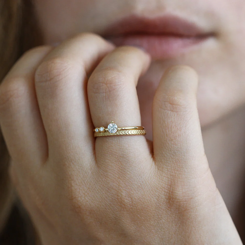 Engraved Geometric Pattern Wedding Band - Image 6