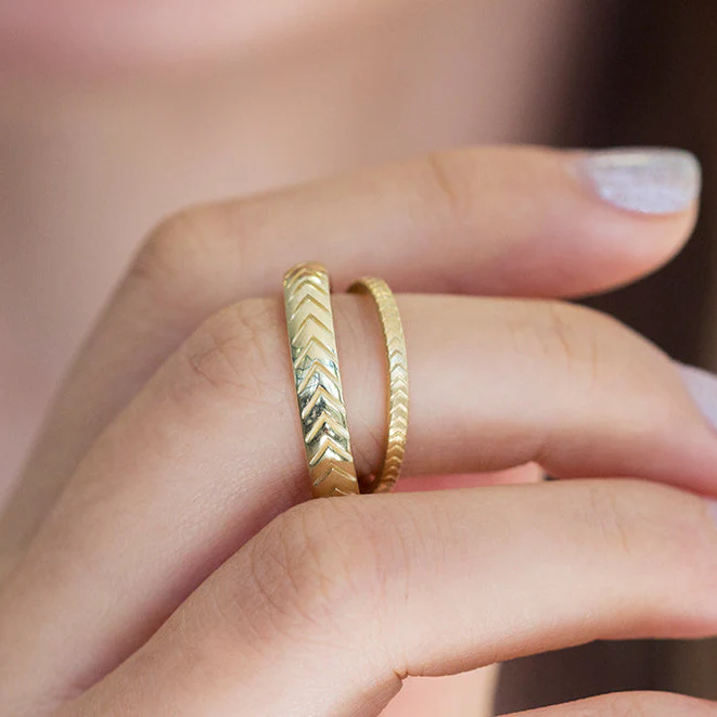 Engraved Geometric Pattern Wedding Band - Image 7