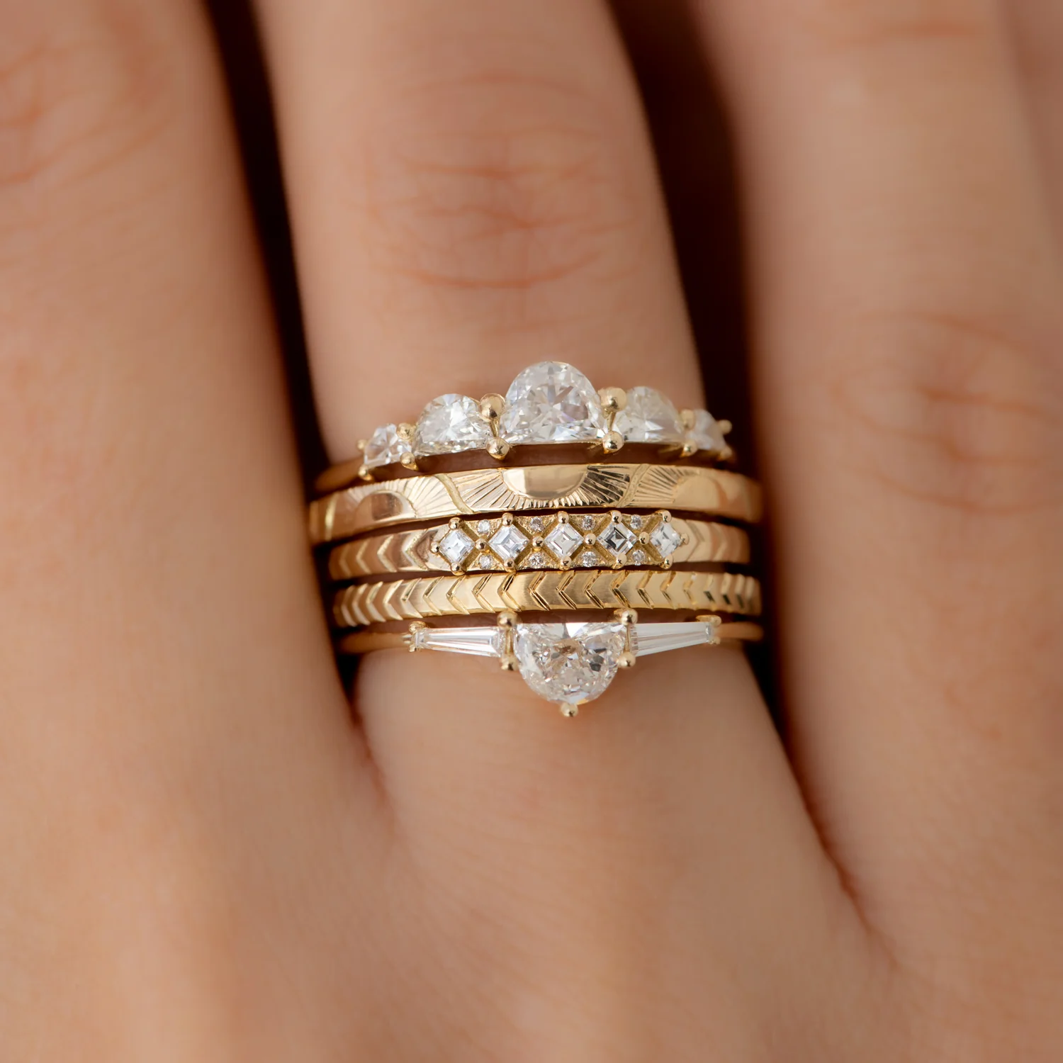 Engraved Golden Sun Pattern Wedding Band - Image 6