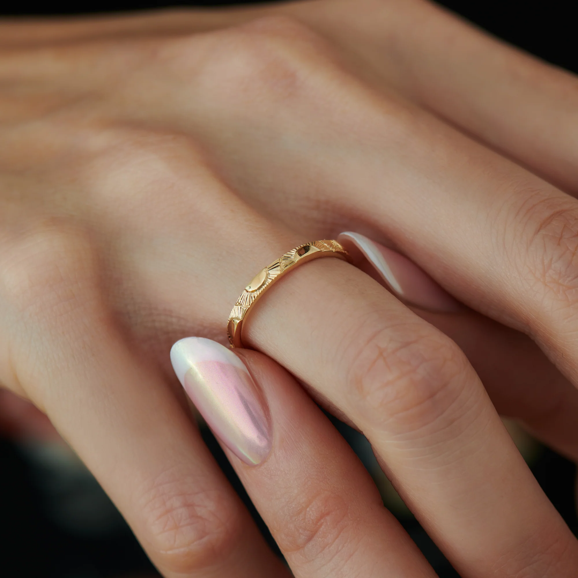 Engraved Golden Sun Pattern Wedding Band - Image 8