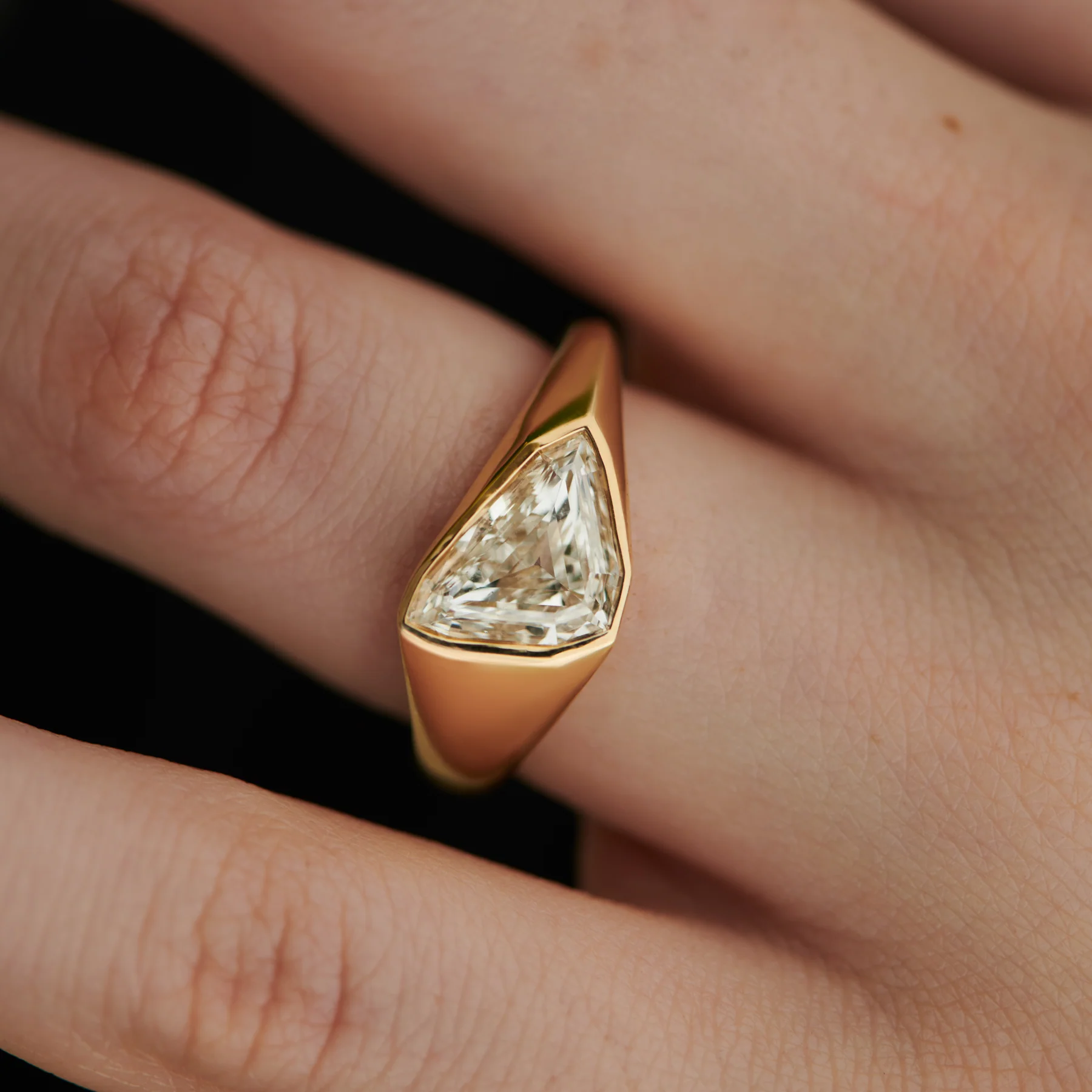 Floe Unisex Diamond Engagement Ring - Image 4