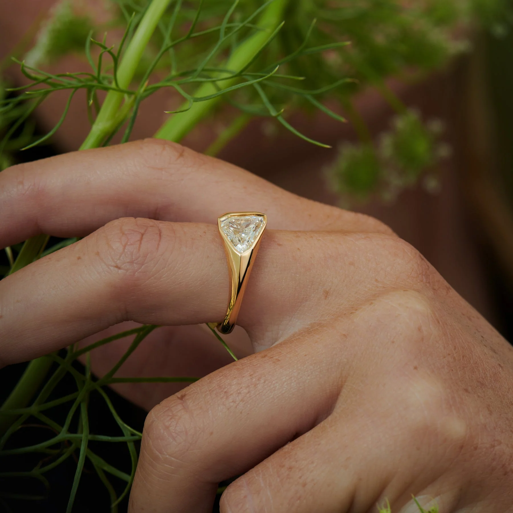 Floe Unisex Diamond Engagement Ring - Image 8