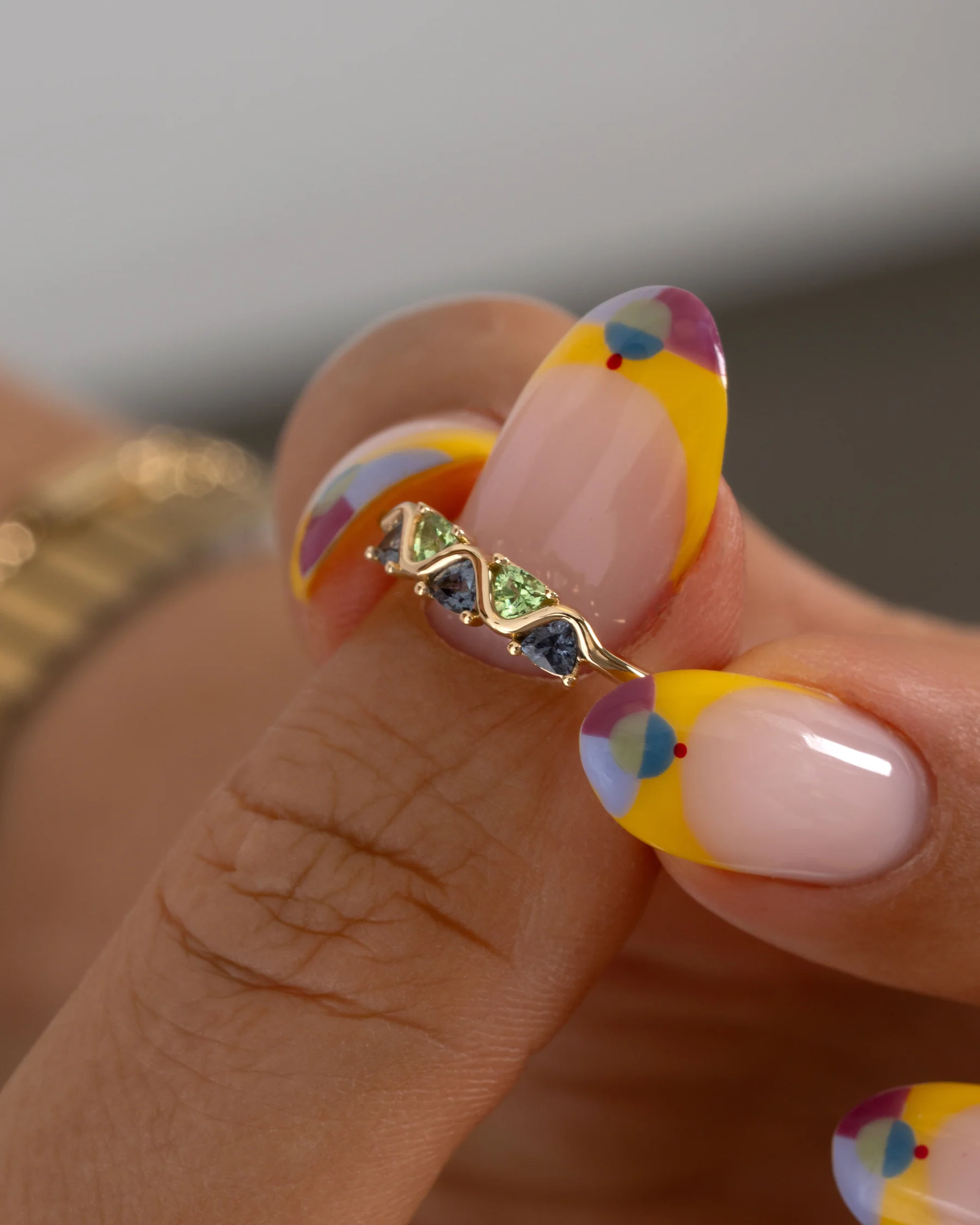 Flux Color Change & Mint Garnet Gold Wave Ring - Image 6