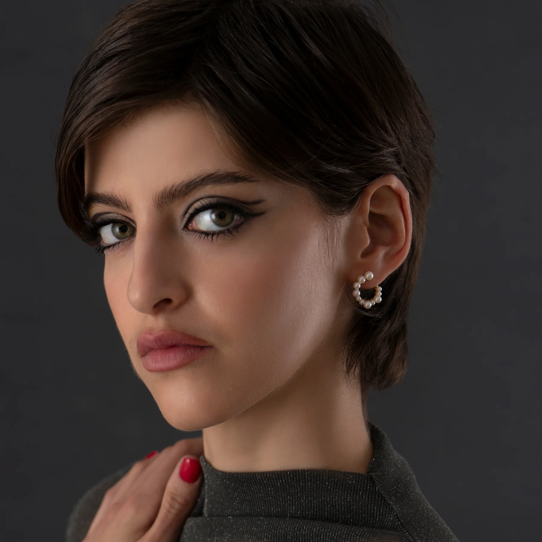 Freshwater Pearl Spiral Hoop Earrings - Image 5