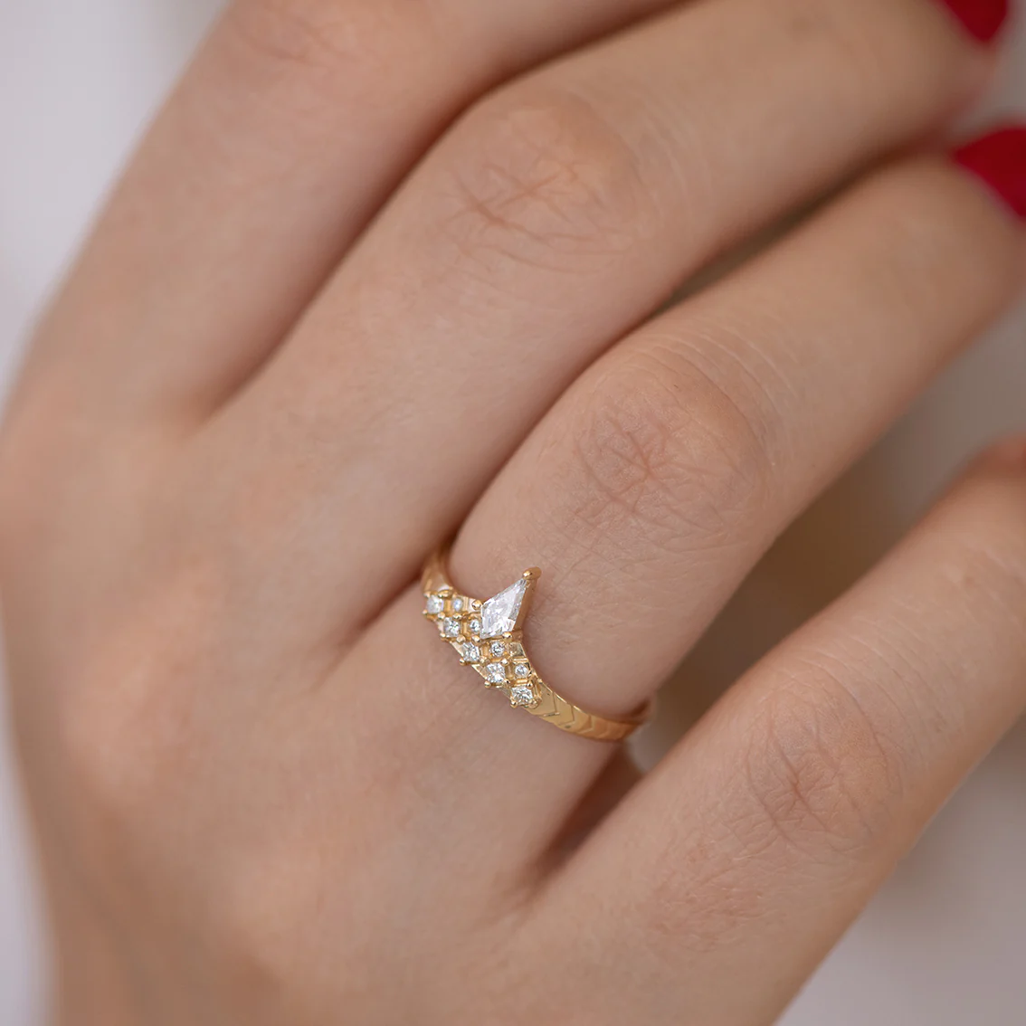 Geometric Band with Diamond Peak - Image 3