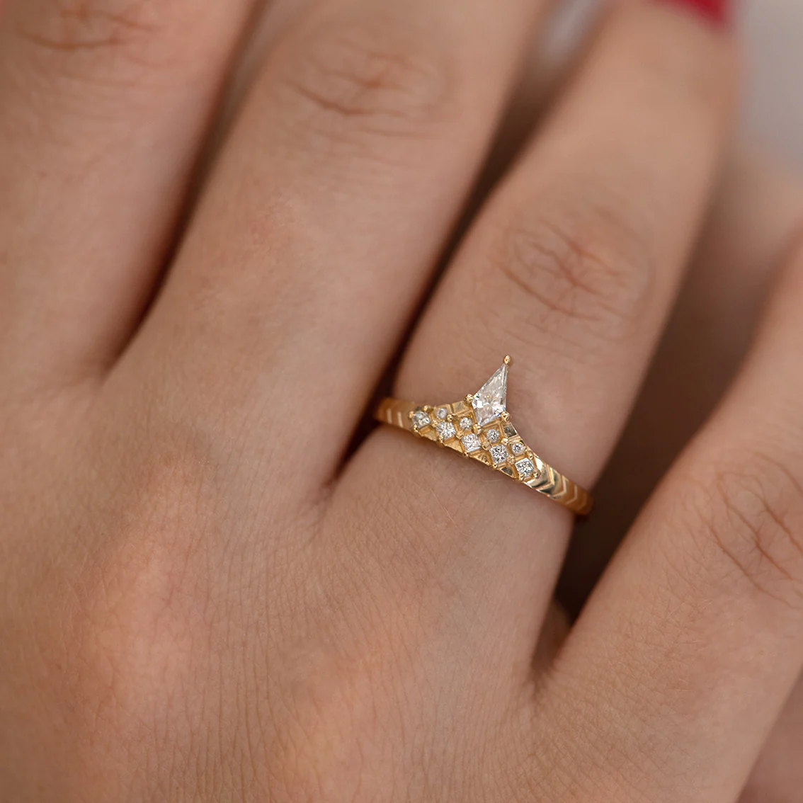 Geometric Band with Diamond Peak - Image 5