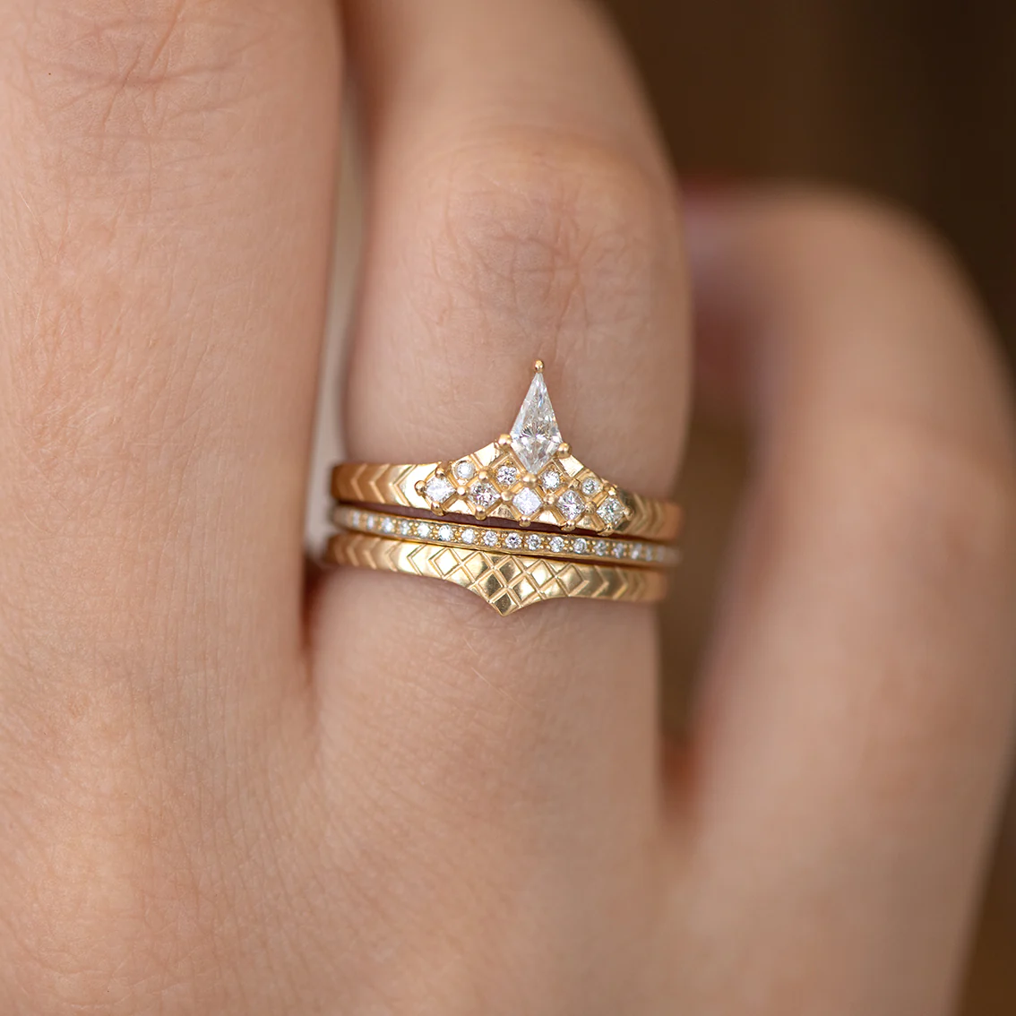 Geometric Band with Diamond Peak - Image 8