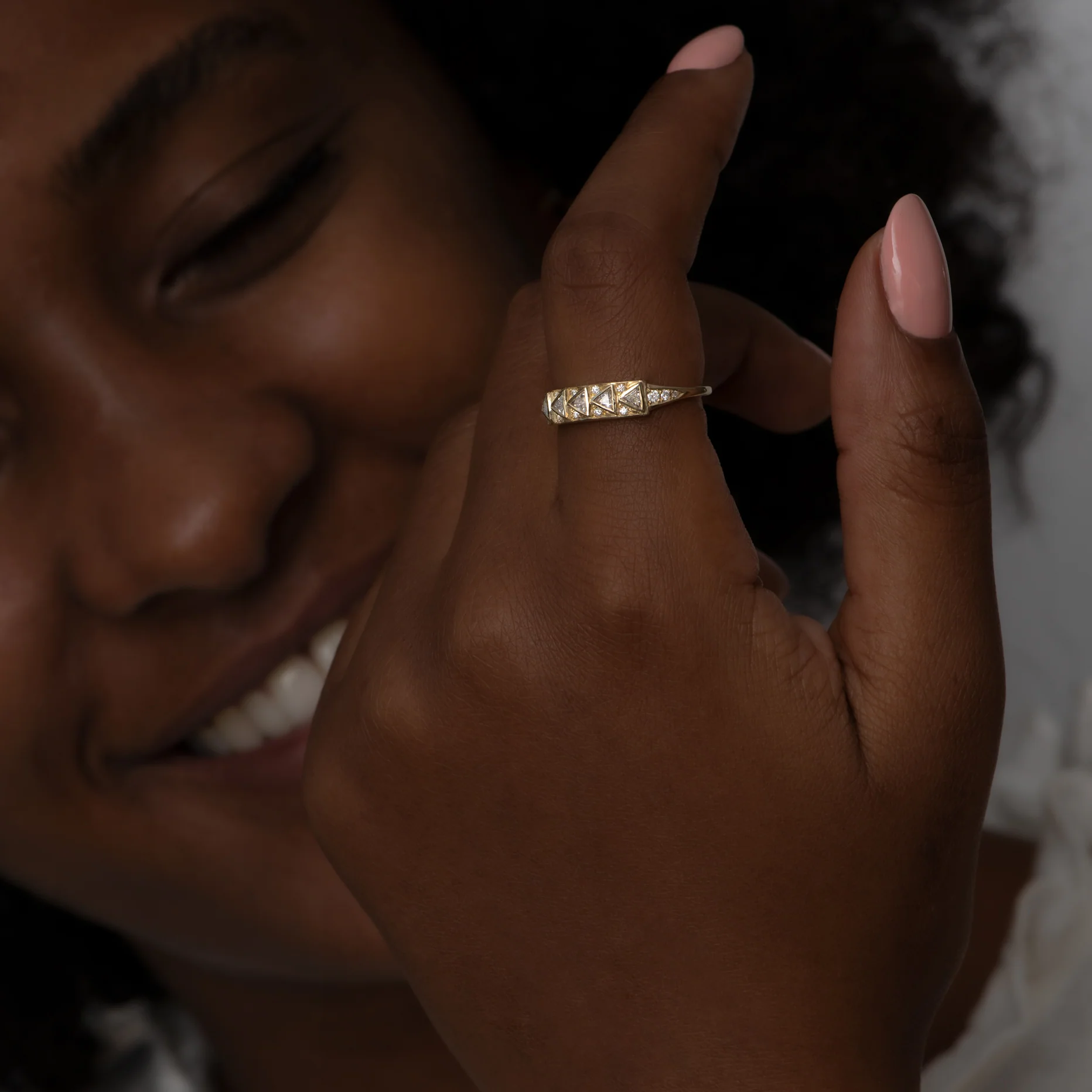 Geometric Bar Ring with Triangle Cut Diamonds in 18k Solid Gold - Image 3