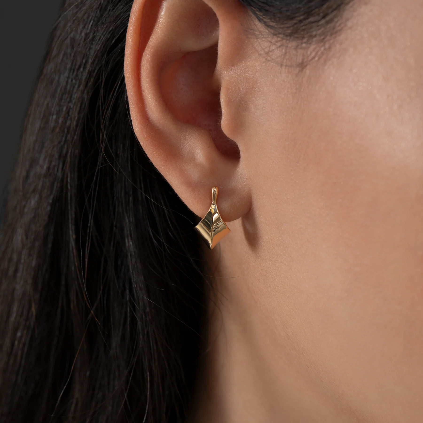 Gold Edgy Huggie Earrings - Image 8