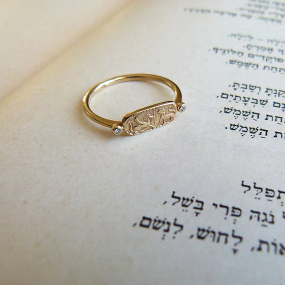 Signet Ring Women - Gold Lions Ring - Image 4