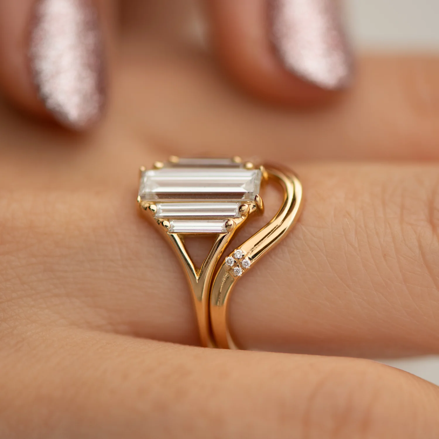 Golden Lasso Wedding Band with Diamond Detailing - Image 2