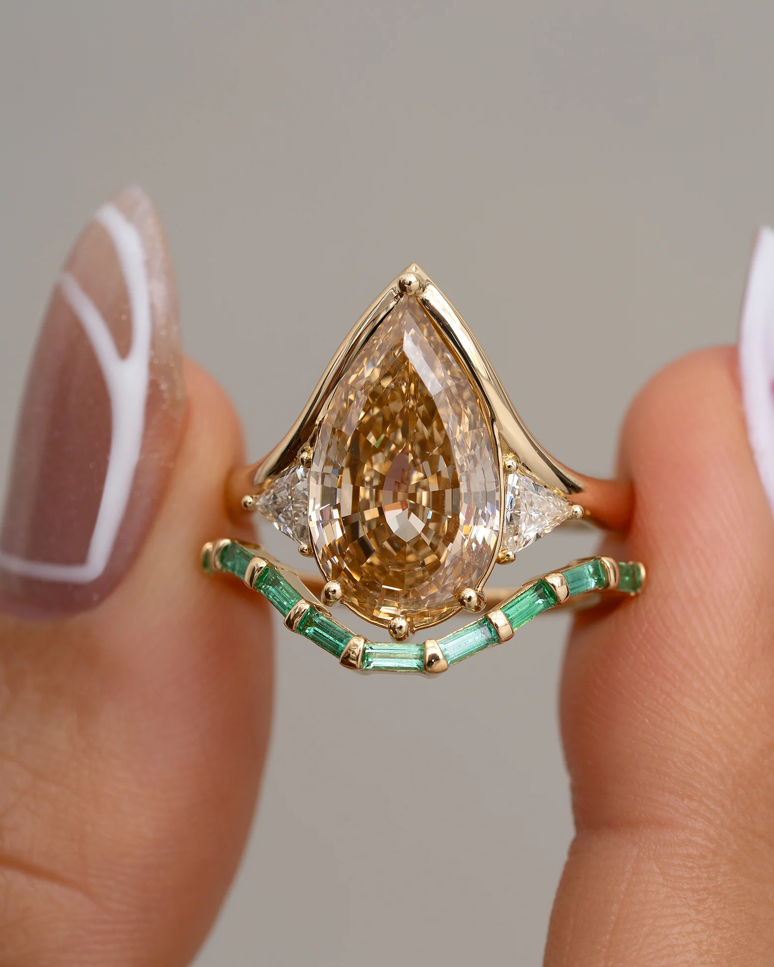 Curved Emerald Baguette Ring - Image 9