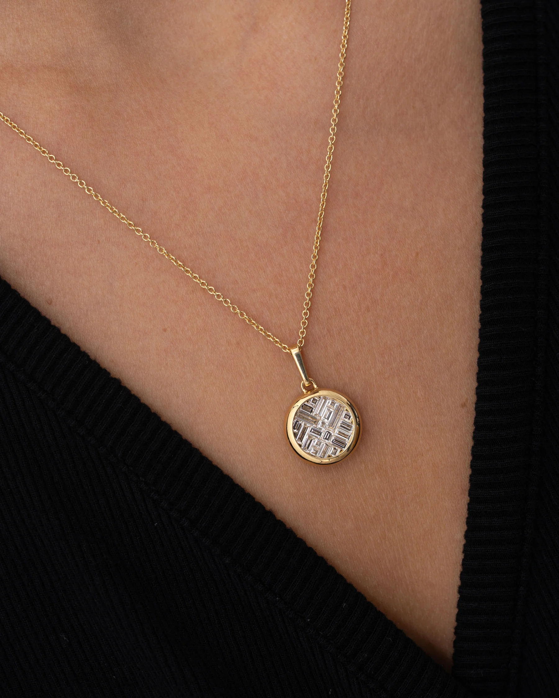 Lattice Invisible Set Diamond Pendant Necklace - Image 3