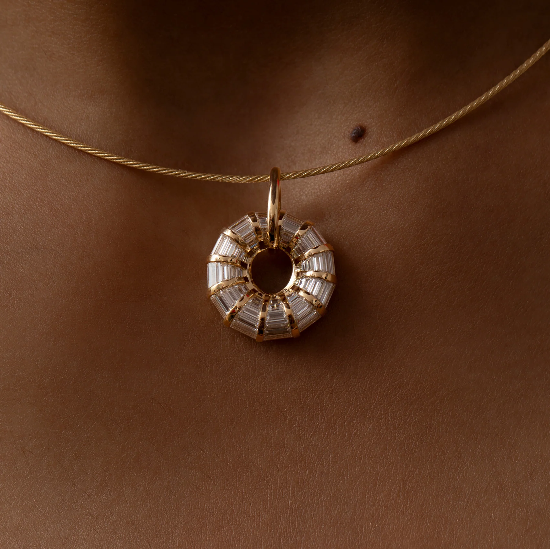 Nimbus Diamond Pendant Necklace in 18K Gold - Image 4