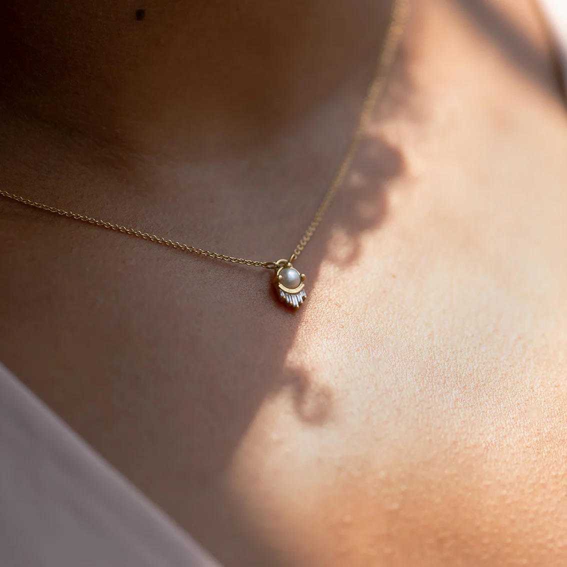 Pearl and Diamond Necklace in Solid Gold - Image 3
