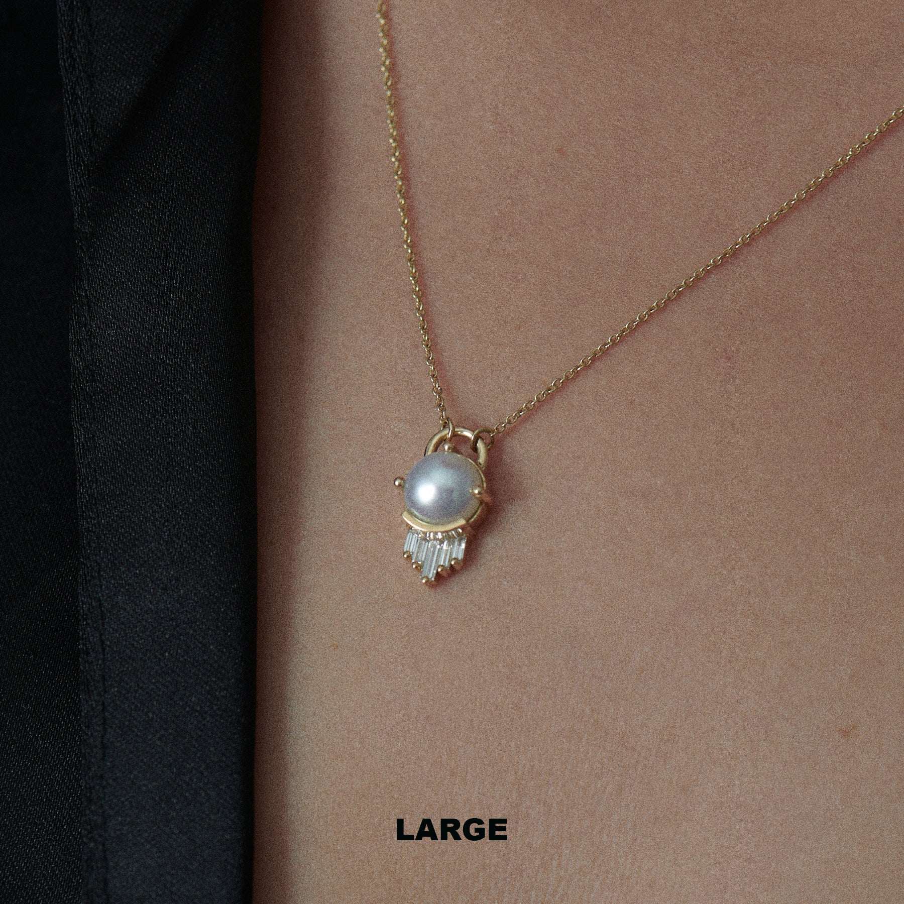 Pearl and Diamond Necklace in Solid Gold - Image 9