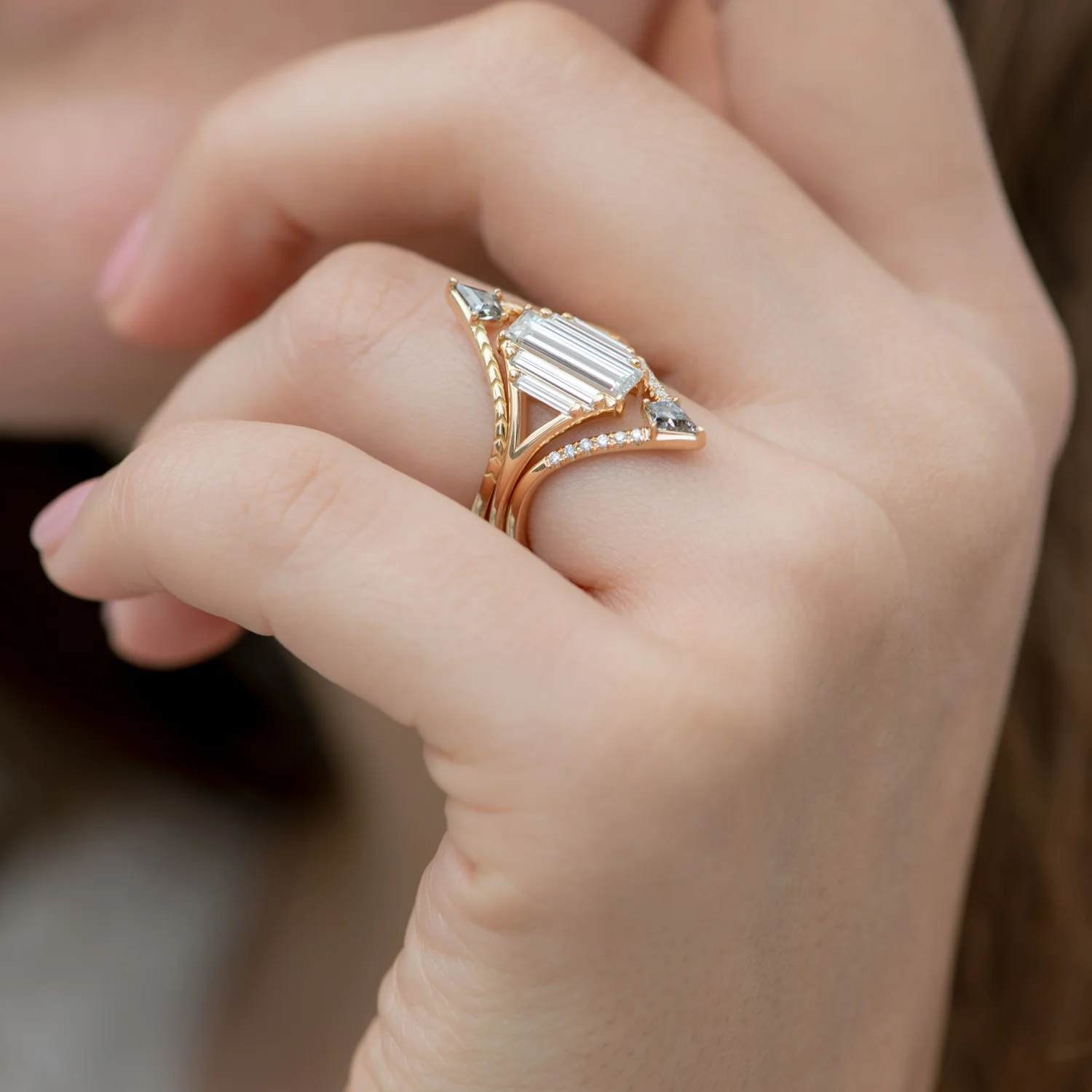 Symmetry Engagement ring with Five Baguette Cut Diamonds - Image 11