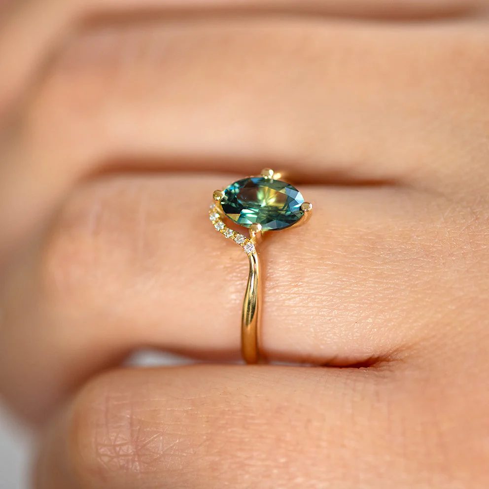 Teal Sapphire Engagement Ring - One Carat - Image 6