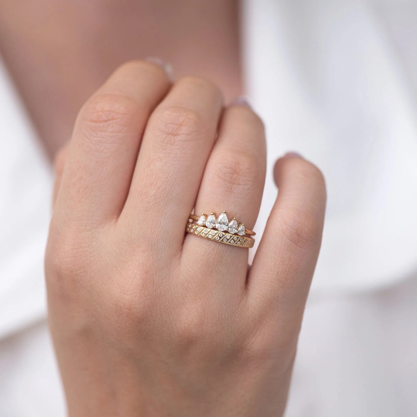 Tilted Pattern Diamond Band - Image 6
