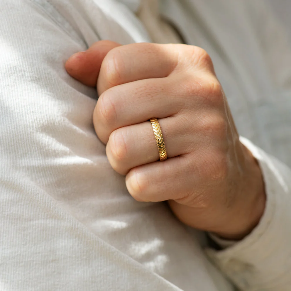 Unique Men's Wedding Band with Engraved Geometric Pattern - Image 3