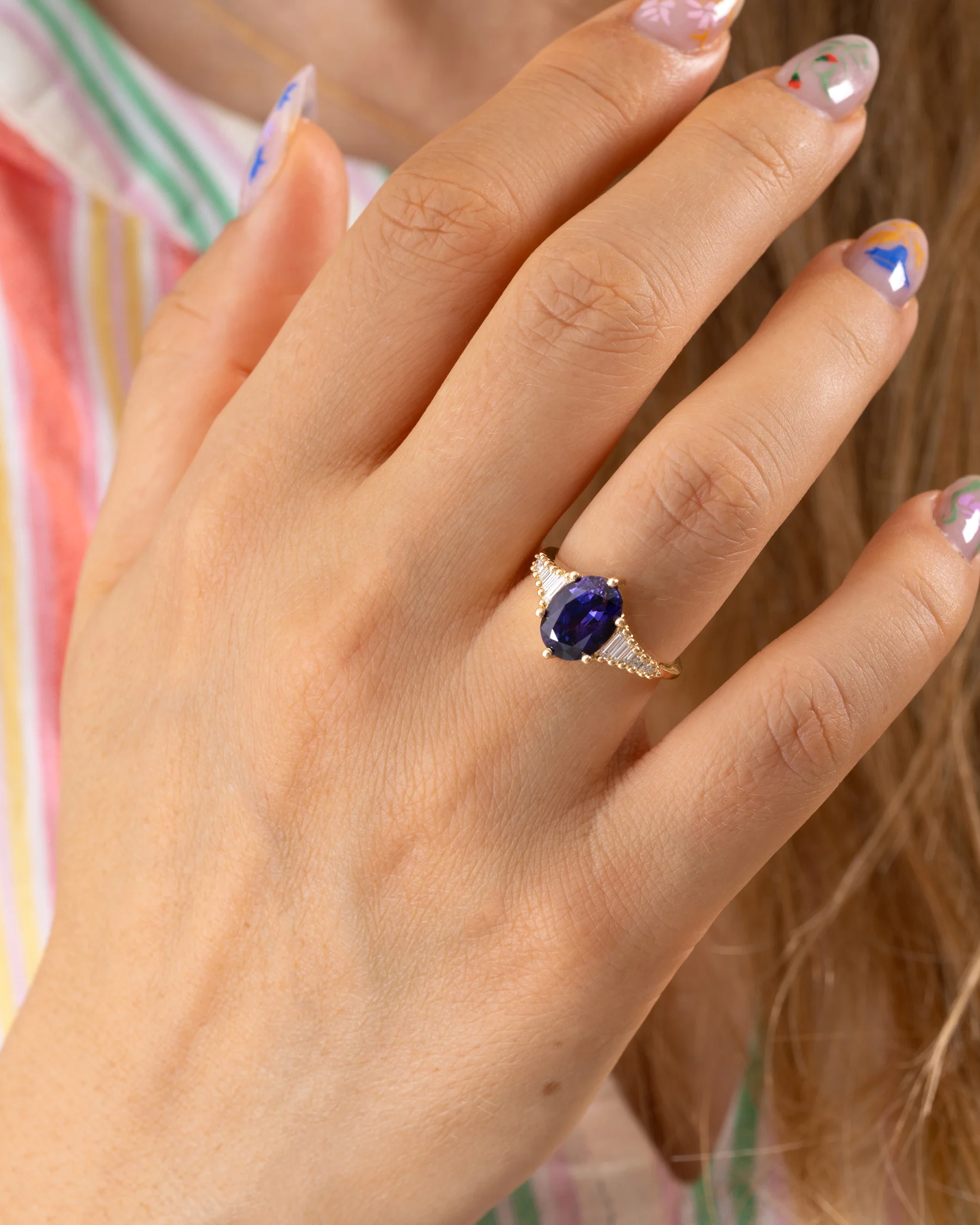 Zeppelin Vivid Purple Sapphire & Diamond Engagement Ring - Image 5